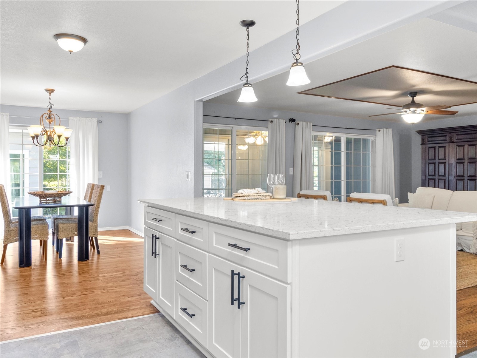 17209 Southeast Jones Road Renton, WA 98058 - Photo 15 of 40