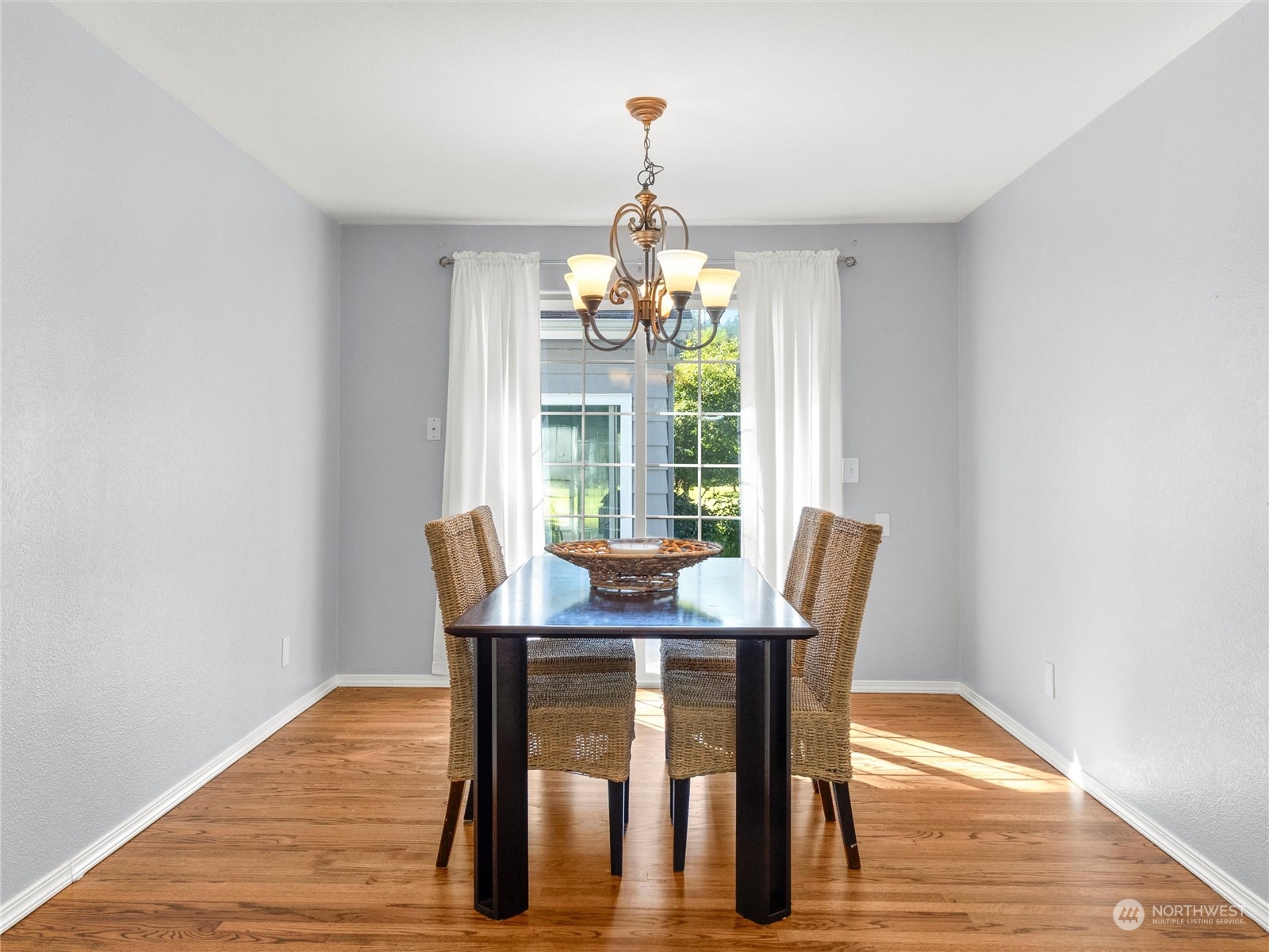 17209 Southeast Jones Road Renton, WA 98058 - Photo 16 of 40