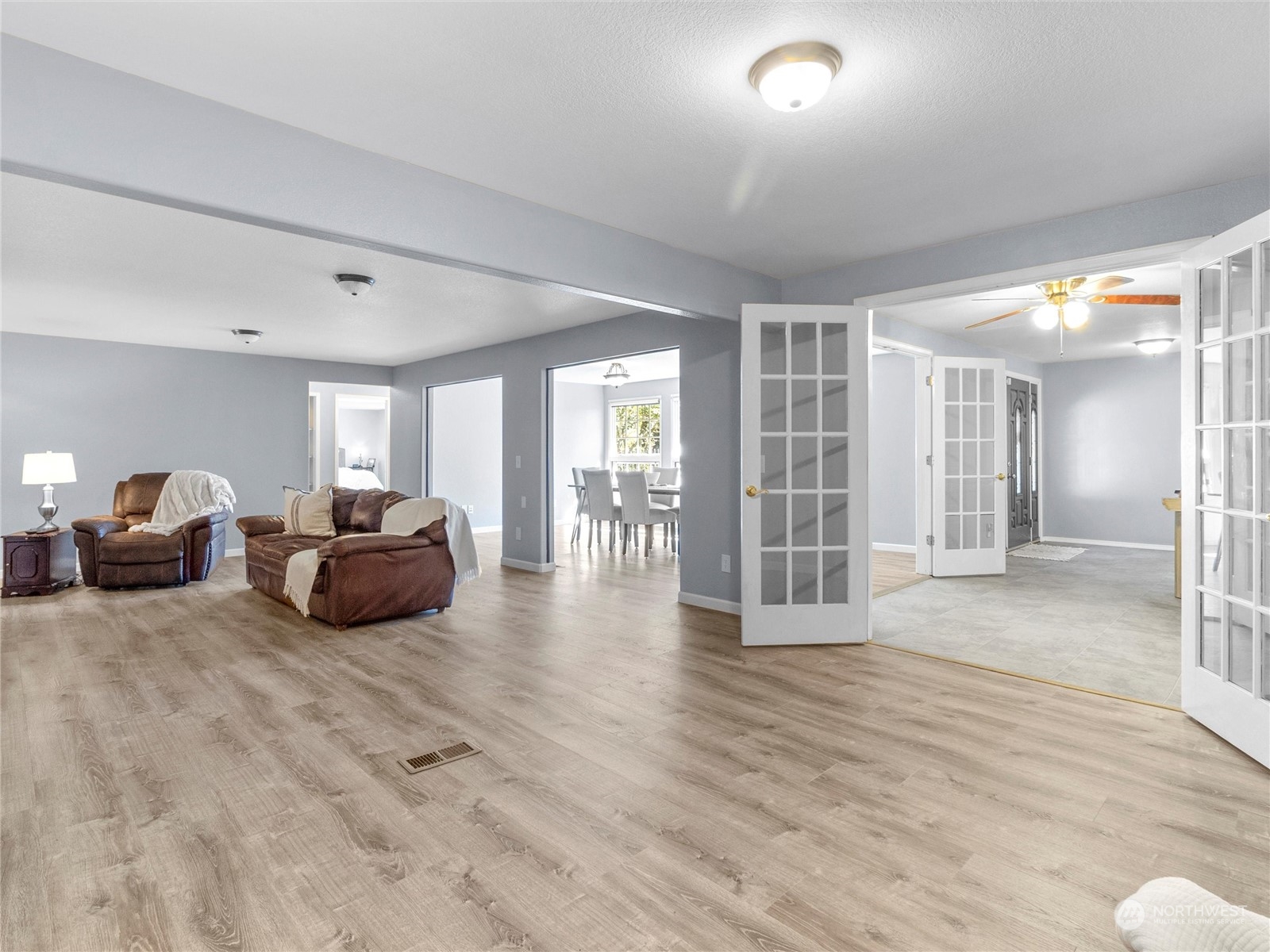 17209 Southeast Jones Road Renton, WA 98058 - Photo 23 of 40