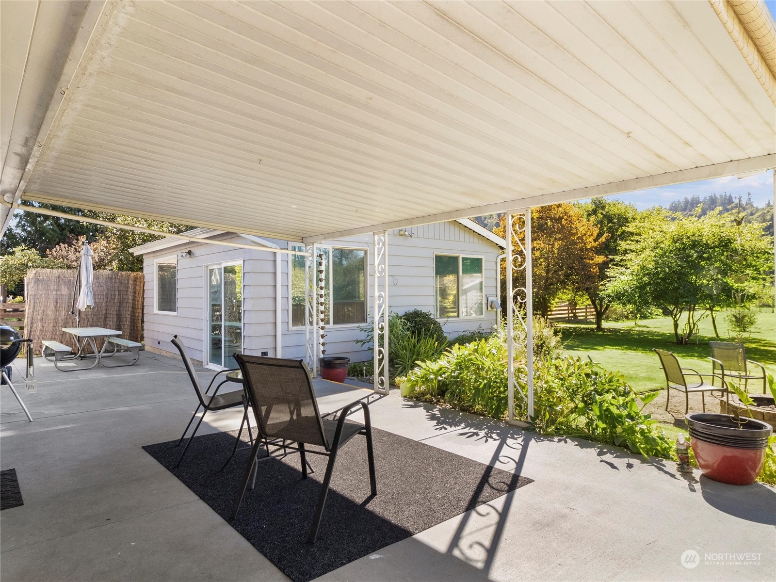 17209 Southeast Jones Road Renton, WA 98058 - Photo 30 of 40