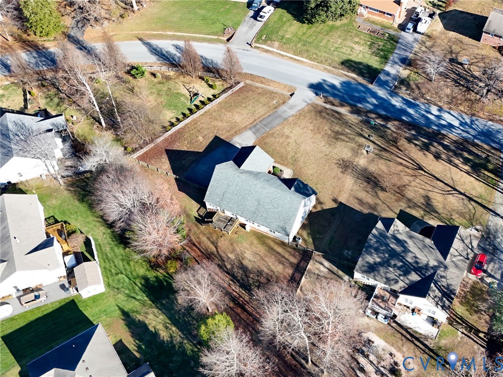 3120 Clintwood Road Midlothian, VA 23112 - Photo 37 of 38 an aerial view of a house with a yard