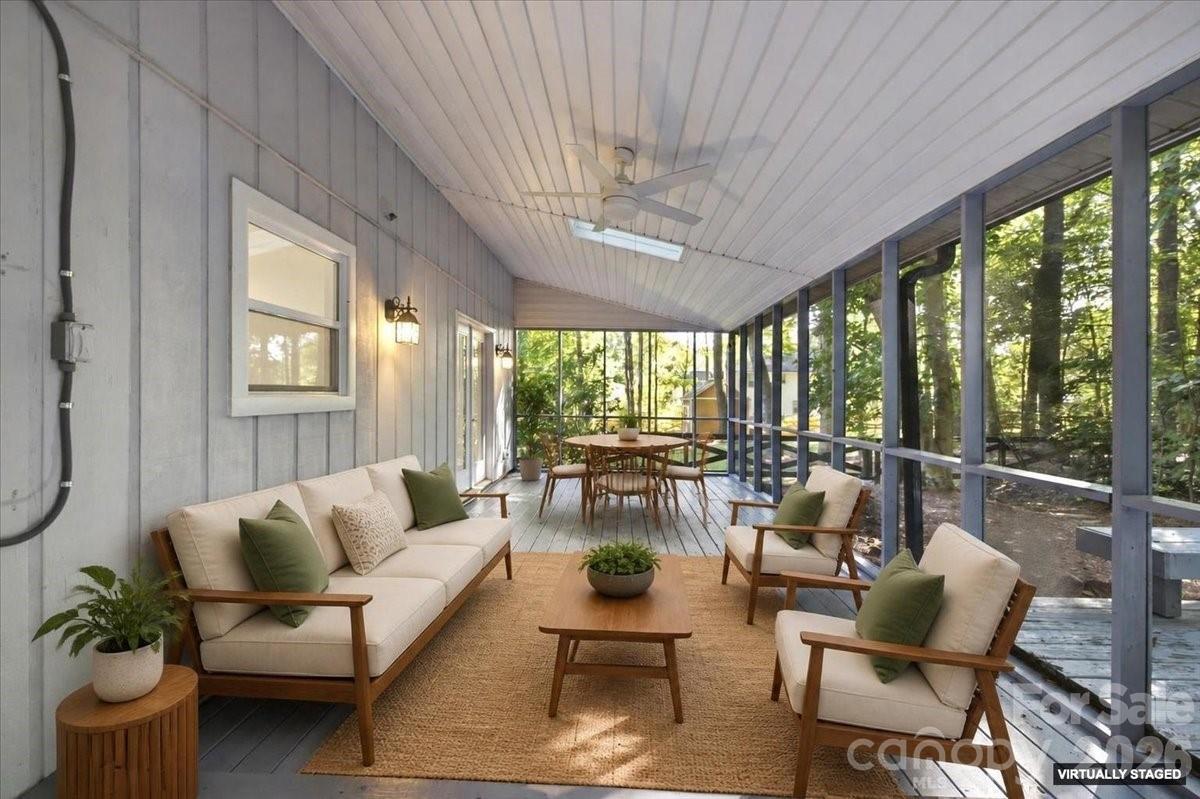 1107 Spring Fall Court Charlotte, NC 28213 - Photo 37 of 48 Gallery Image 37