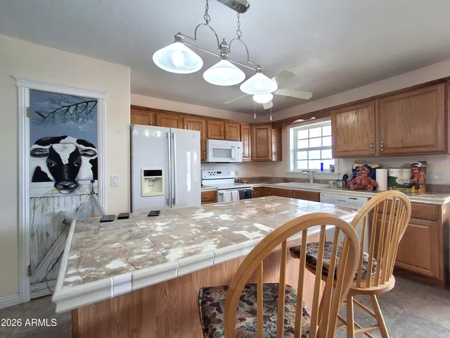 $450,000 | 1221 East Forrest Lane, Benson, AZ 85602