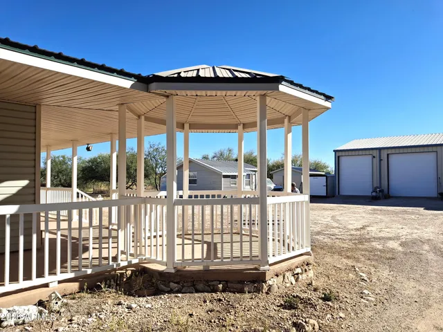 $450,000 | 1221 East Forrest Lane, Benson, AZ 85602