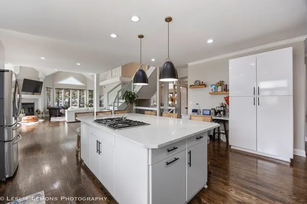 $1,000,000 | 11 Loblolly Court, Lemont, IL 60439