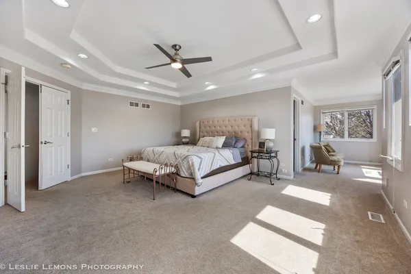 $1,000,000 | 11 Loblolly Court, Lemont, IL 60439