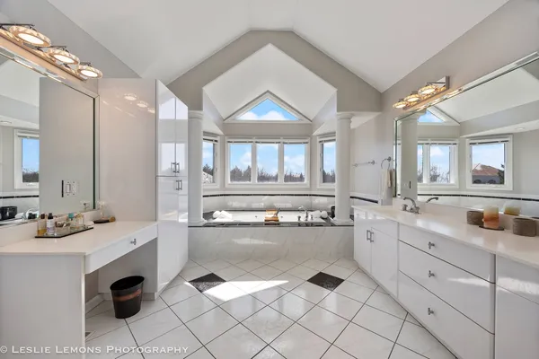 $1,000,000 | 11 Loblolly Court, Lemont, IL 60439