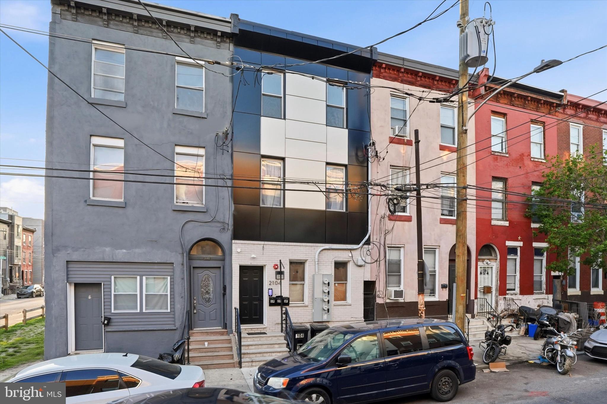 a car parked in front of a building