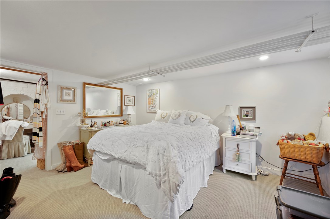 14 Kay Street Newport, RI 02840 - Photo 16 of 47
