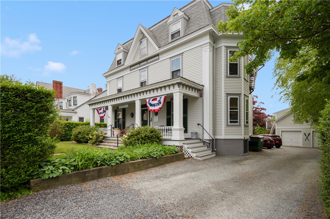 14 Kay Street Newport, RI 02840 - Photo 3 of 47