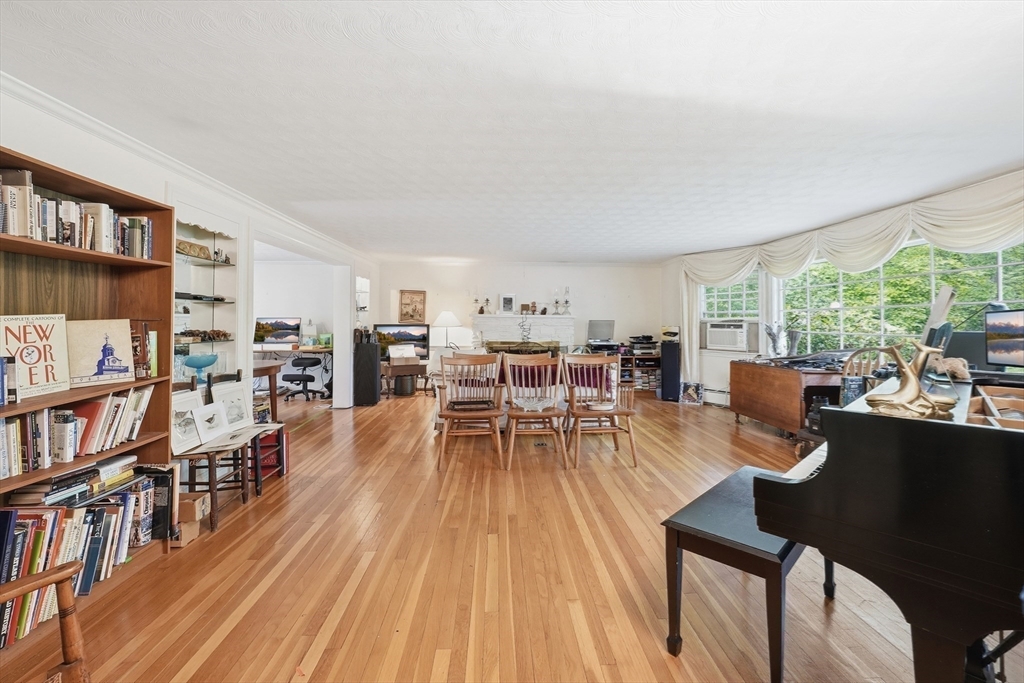 95 Woodridge Road Wayland, MA 01778 - Photo 13 of 38 Gallery Image 13