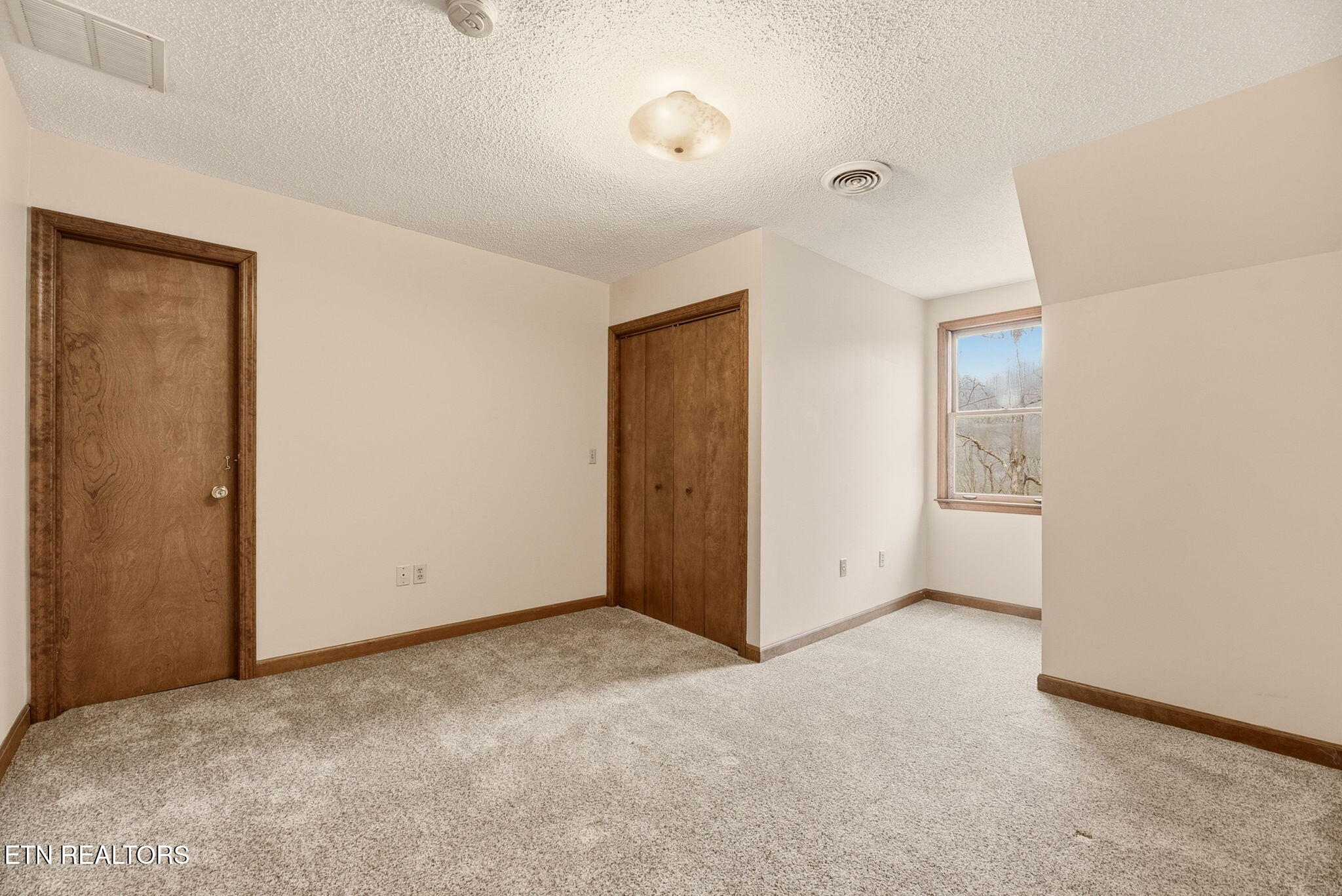 207 Strader Road Powell, TN 37849 - Photo 32 of 51 32-web-or-mls-Strdr207 (34)