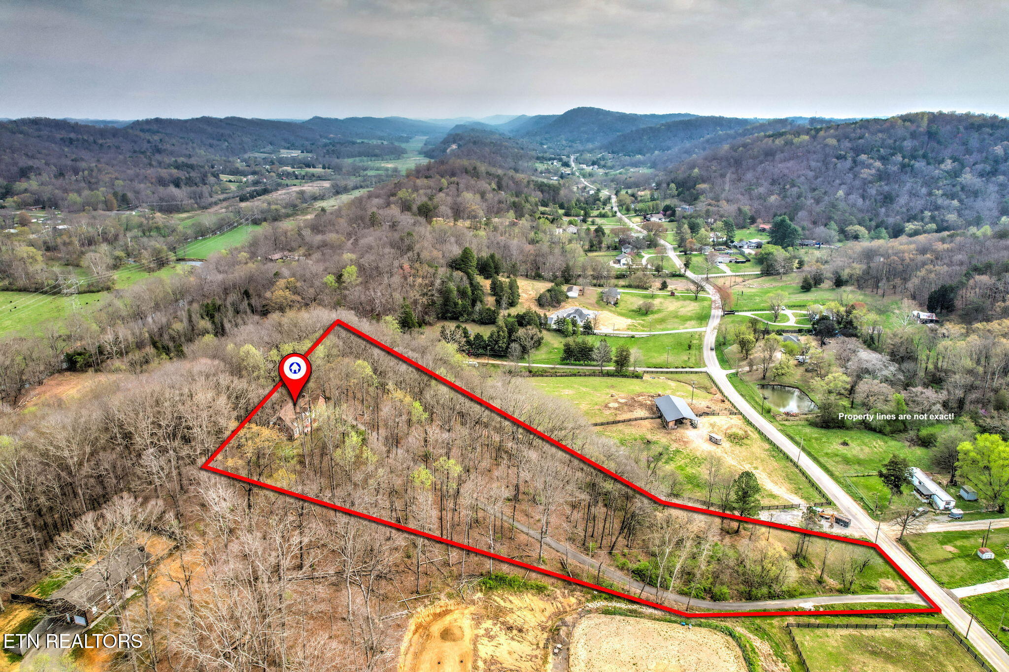 207 Strader Road Powell, TN 37849 - Photo 45 of 51 45-web-or-mls-DJI_0146_7_8-2