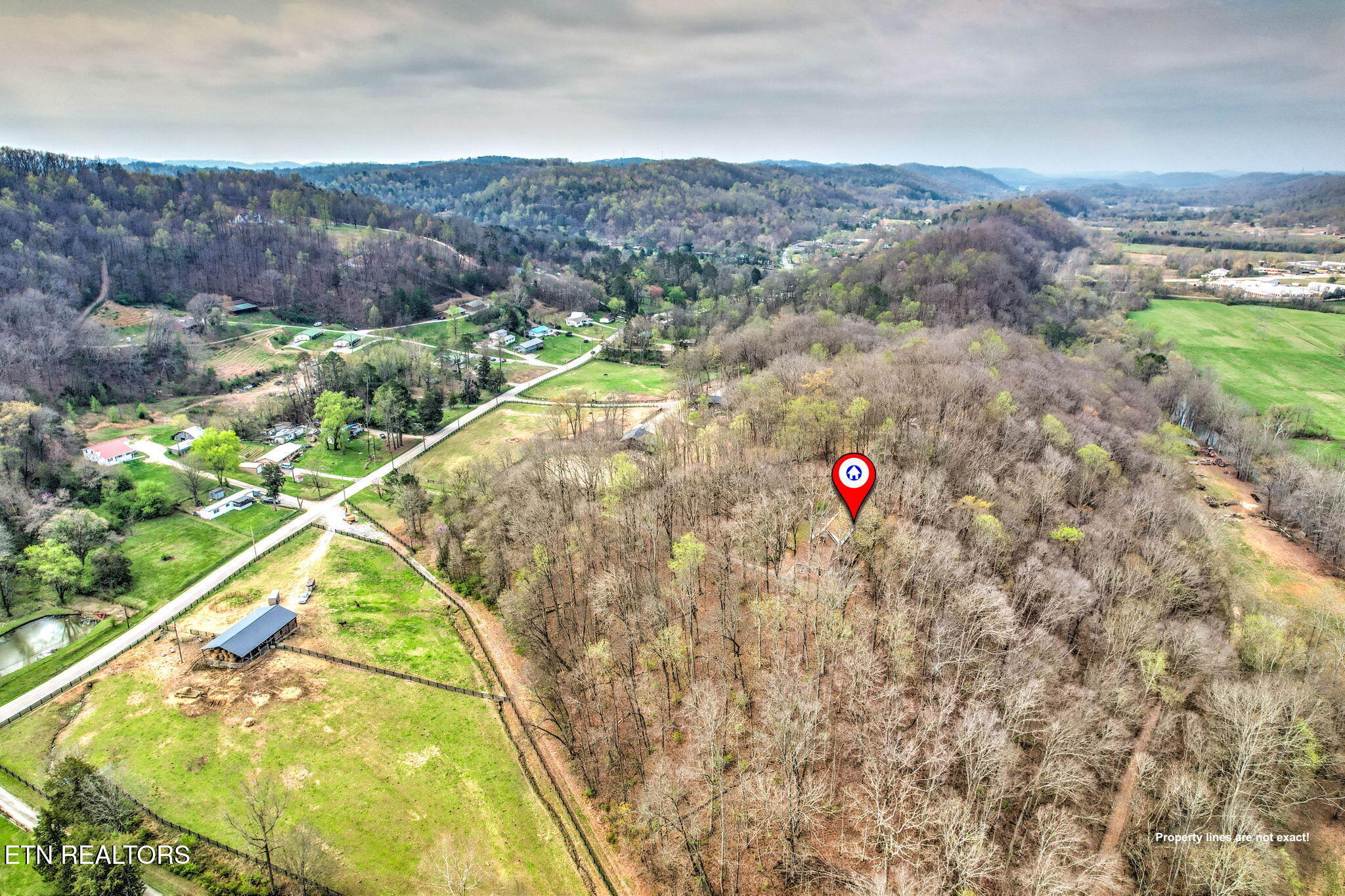 207 Strader Road Powell, TN 37849 - Photo 48 of 51 48-web-or-mls-DJI_0155_6_7-2