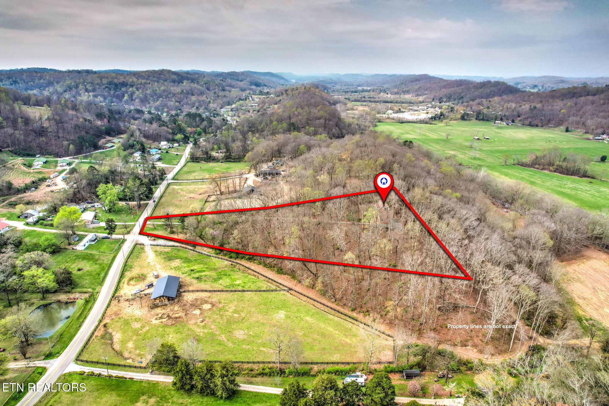 207 Strader Road Powell, TN 37849 - Photo 49 of 51 49-web-or-mls-DJI_0158_59_60-2