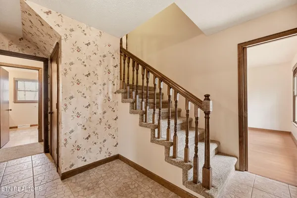 $670,000 | 207 Strader Road, Powell, TN 37849