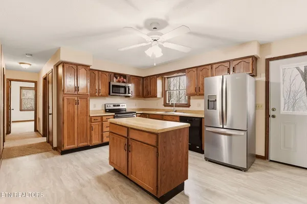 $670,000 | 207 Strader Road, Powell, TN 37849
