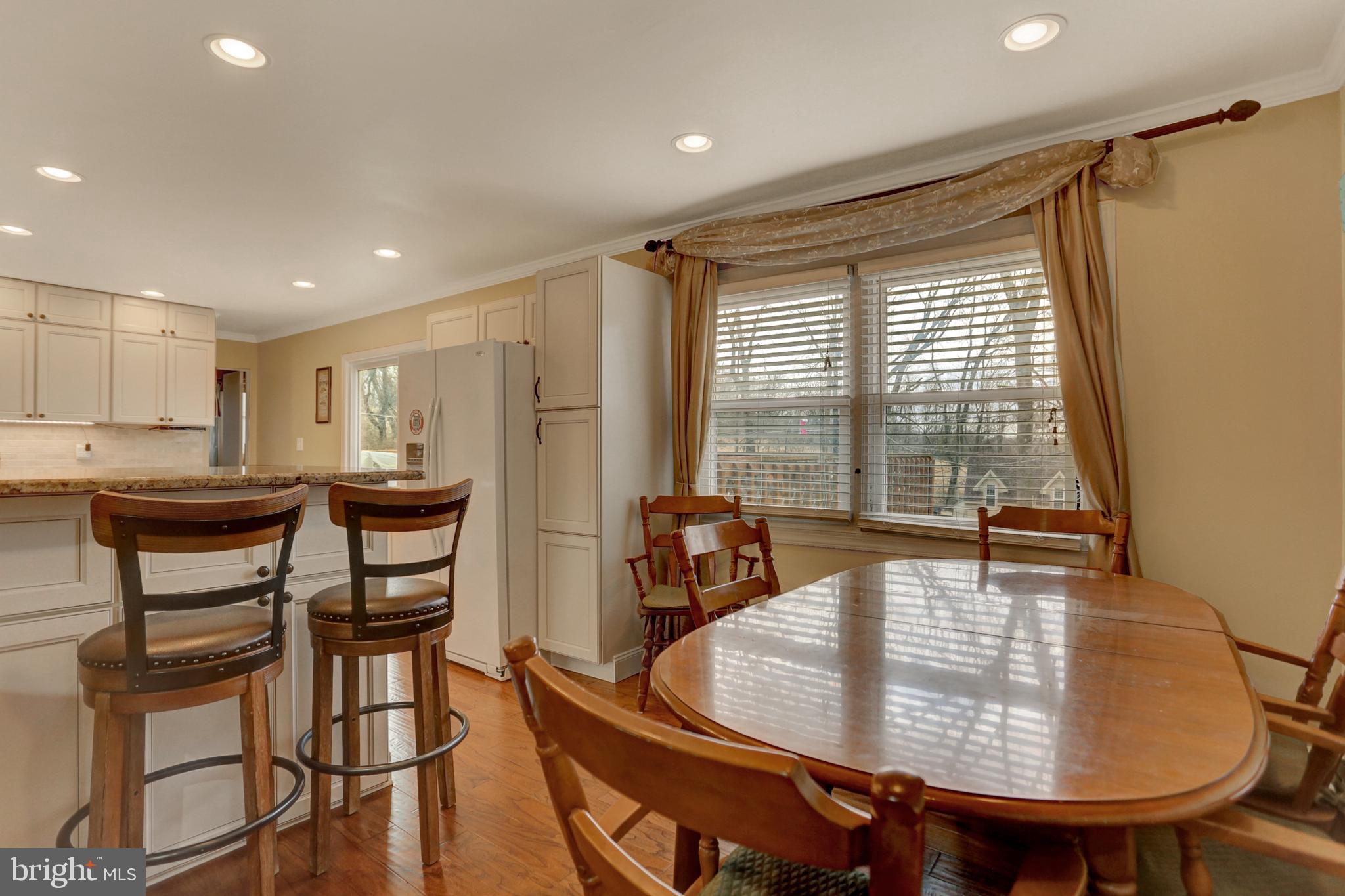 210 Reeser Road Camp Hill, PA 17011 - Photo 9 of 42 Dining room - level 1