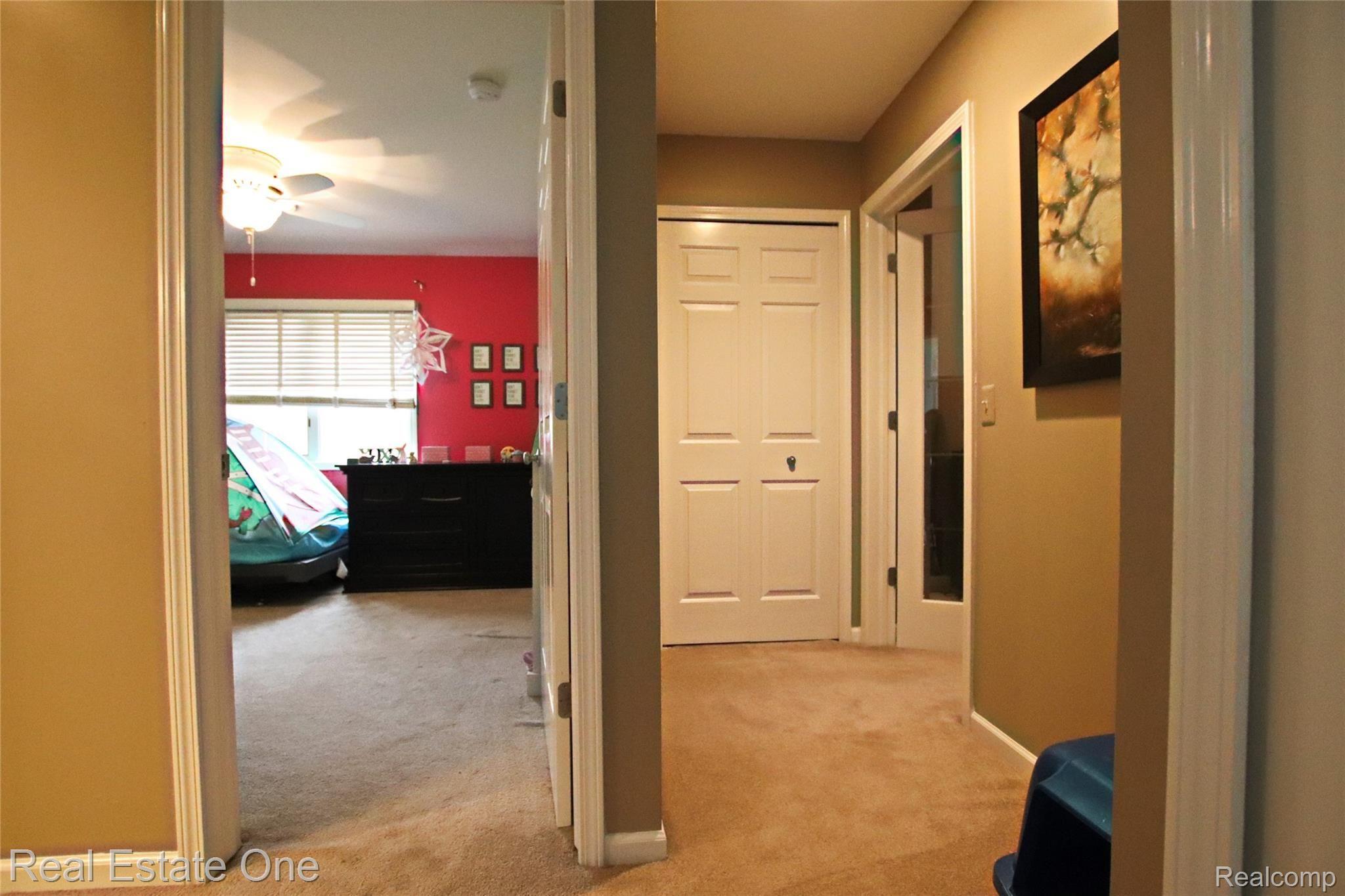 1272 Welland Drive Rochester, MI 48306 - Photo 36 of 53 IMG_2762 (1).jpg