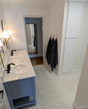 $300,000 | 2020 Madison Avenue, Edwardsville, IL 62025