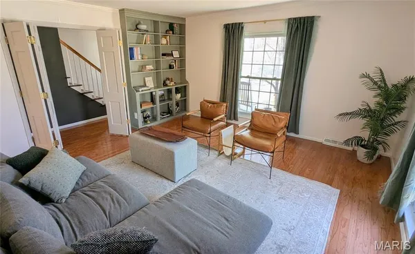$300,000 | 2020 Madison Avenue, Edwardsville, IL 62025