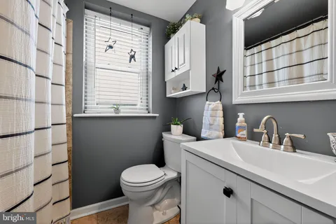 $259,900 | 5201 Whitehall Drive, Clifton Heights, PA 19018