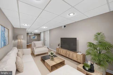 $259,900 | 5201 Whitehall Drive, Clifton Heights, PA 19018