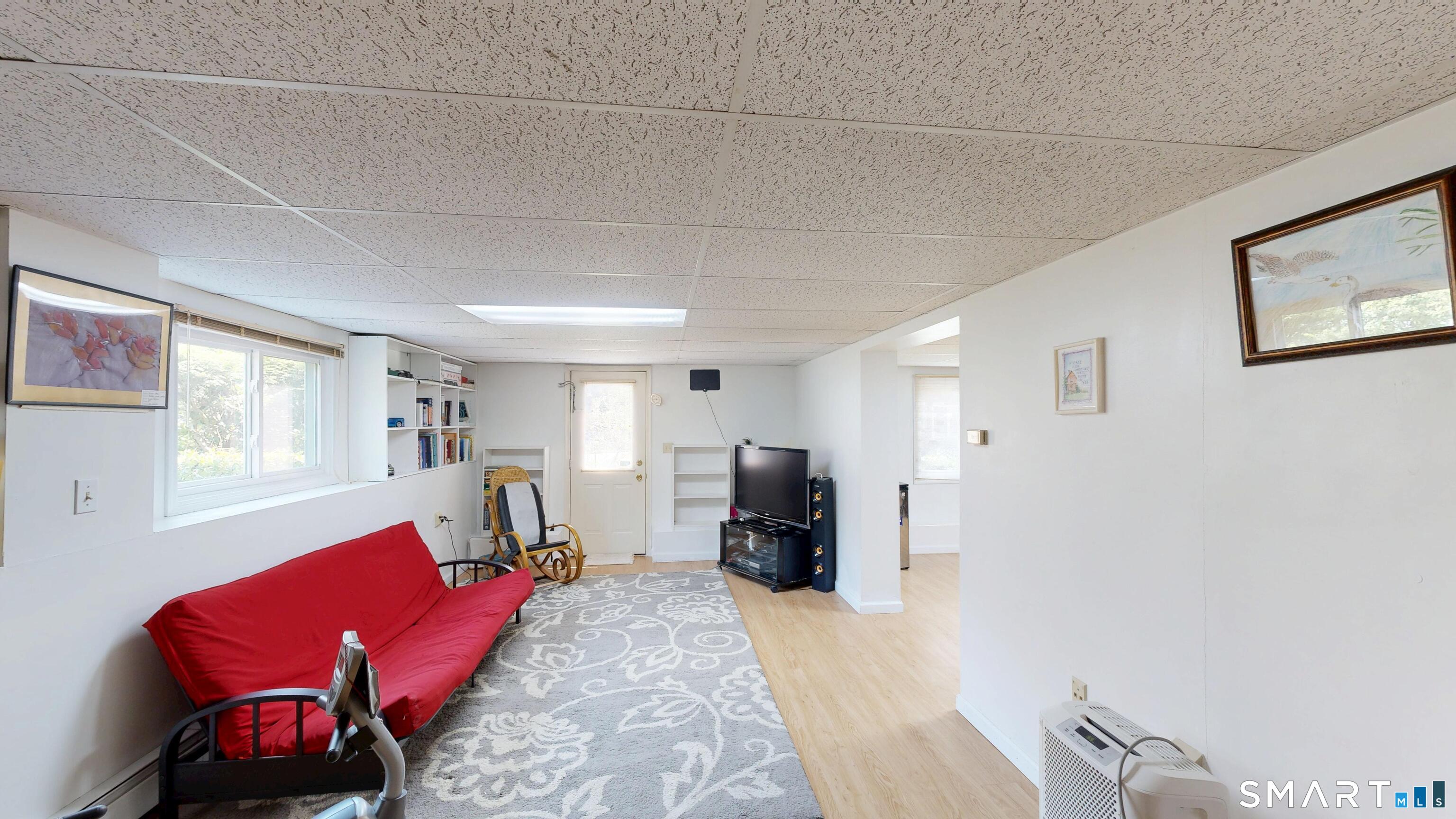7 Deepwood Road Farmington, CT 06032 - Photo 21 of 40 Gallery Image 21