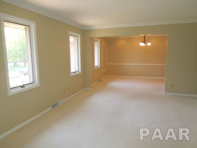 421 West Wolf Road Peoria, IL 61614 - Photo 8 of 15 Gallery Image 8