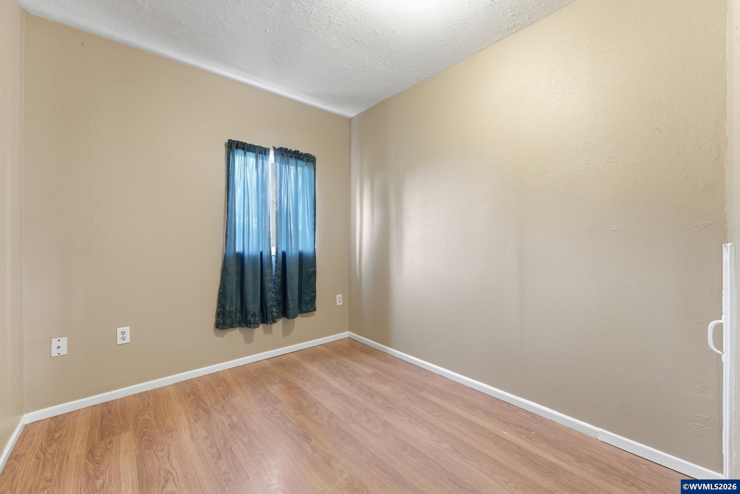 2375 Porter Street Lebanon, OR 97355 - Photo 8 of 32