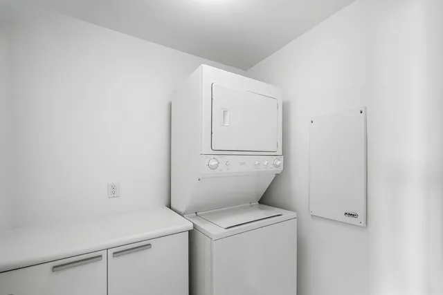 $625,000 | 2650 Lake Shore Drive, Unit 1005, Riviera Beach, FL 33404