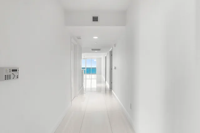 $625,000 | 2650 Lake Shore Drive, Unit 1005, Riviera Beach, FL 33404