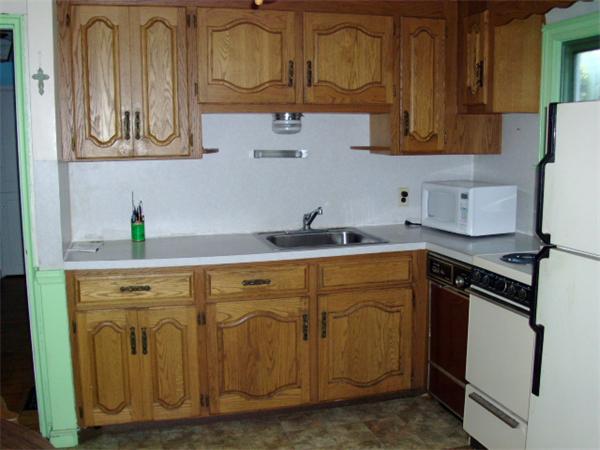 51 Temple Road Waltham, MA 02452 - Photo 3 of 4 Gallery Image 3