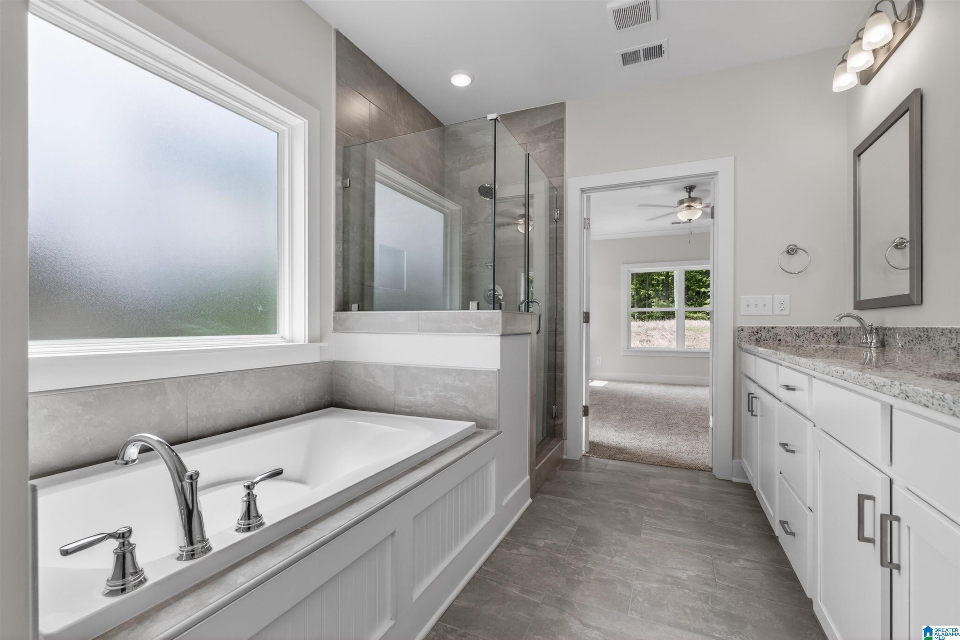 412 Overlook Circle Alabaster, AL 35007 - Photo 13 of 18 Gallery Image 13