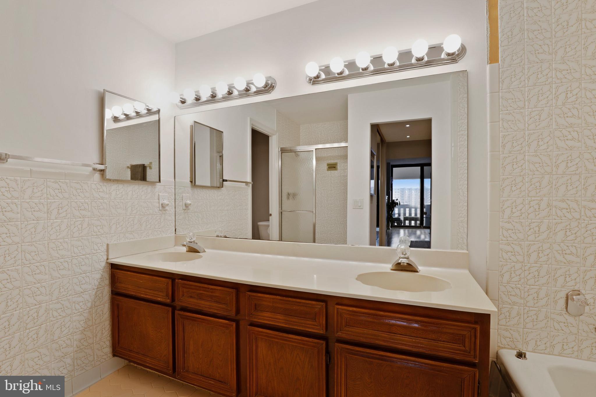6101 Edsall Road, Unit 1808 Alexandria, VA 22304 - Photo 14 of 28