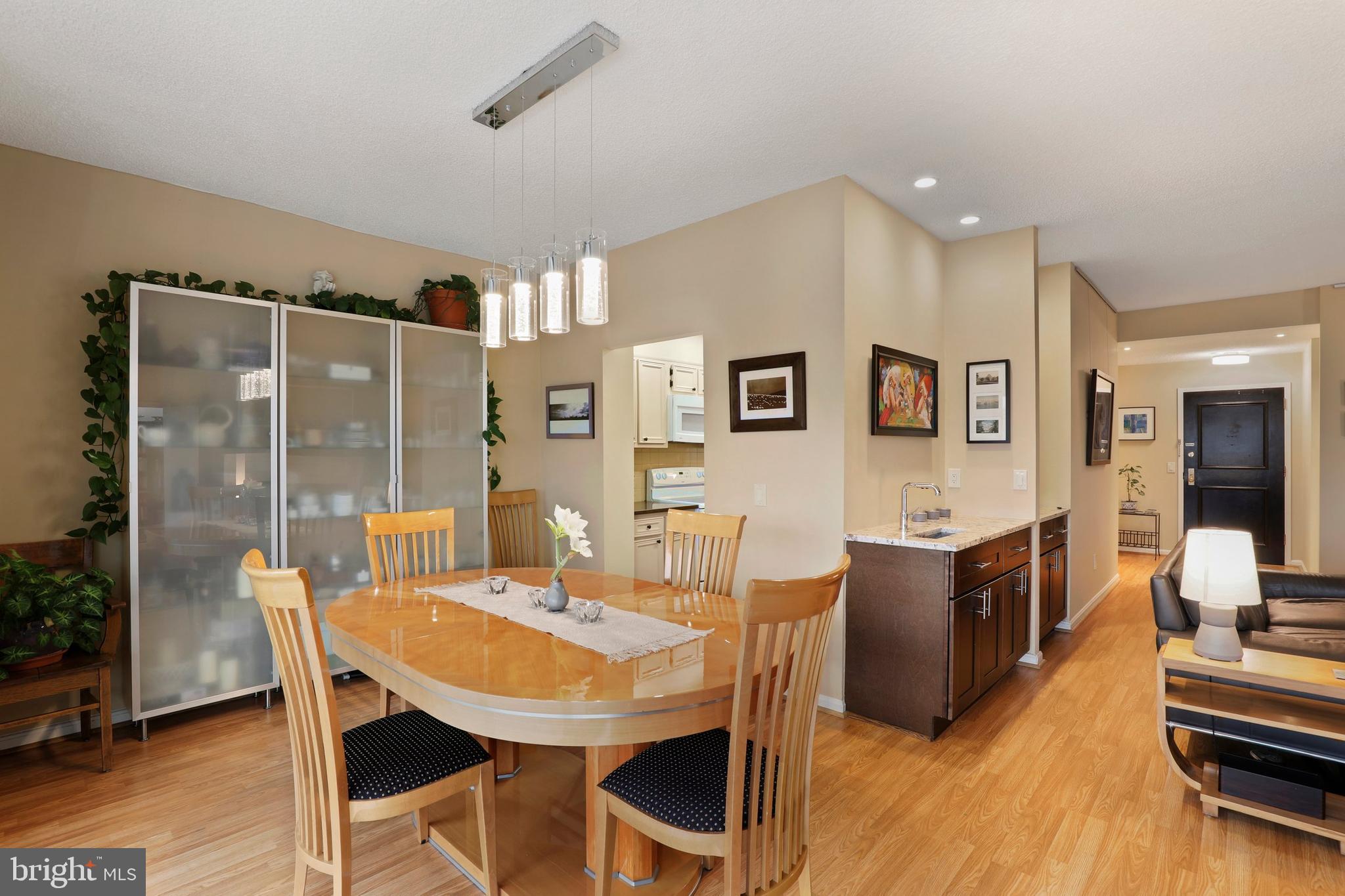 6101 Edsall Road, Unit 1808 Alexandria, VA 22304 - Photo 4 of 28