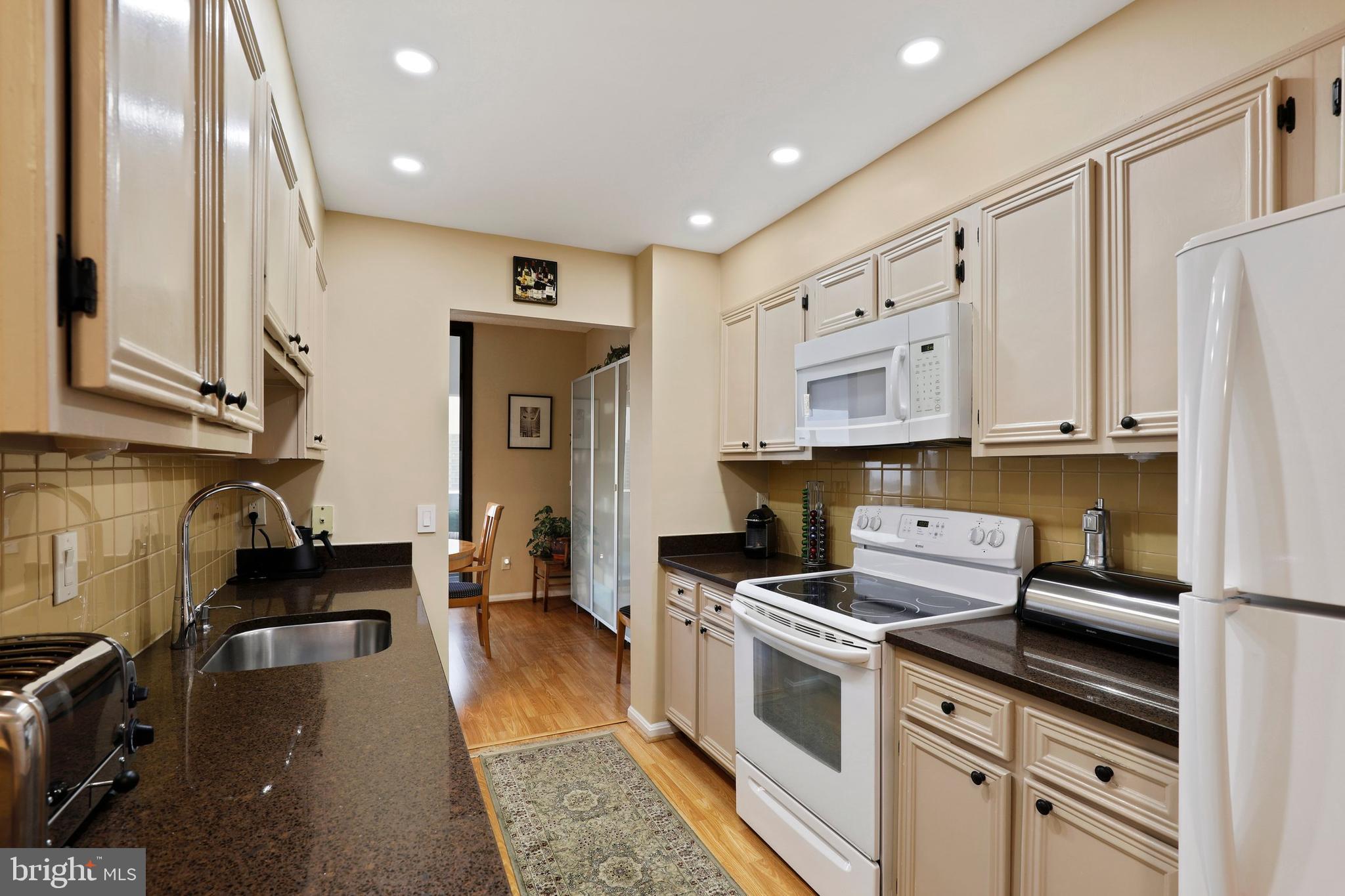 6101 Edsall Road, Unit 1808 Alexandria, VA 22304 - Photo 10 of 28