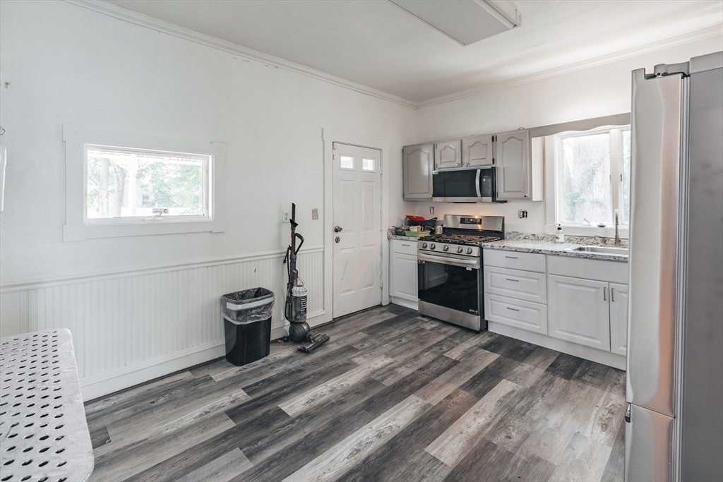 18 May Street Lowell, MA 01850 - Photo 8 of 37