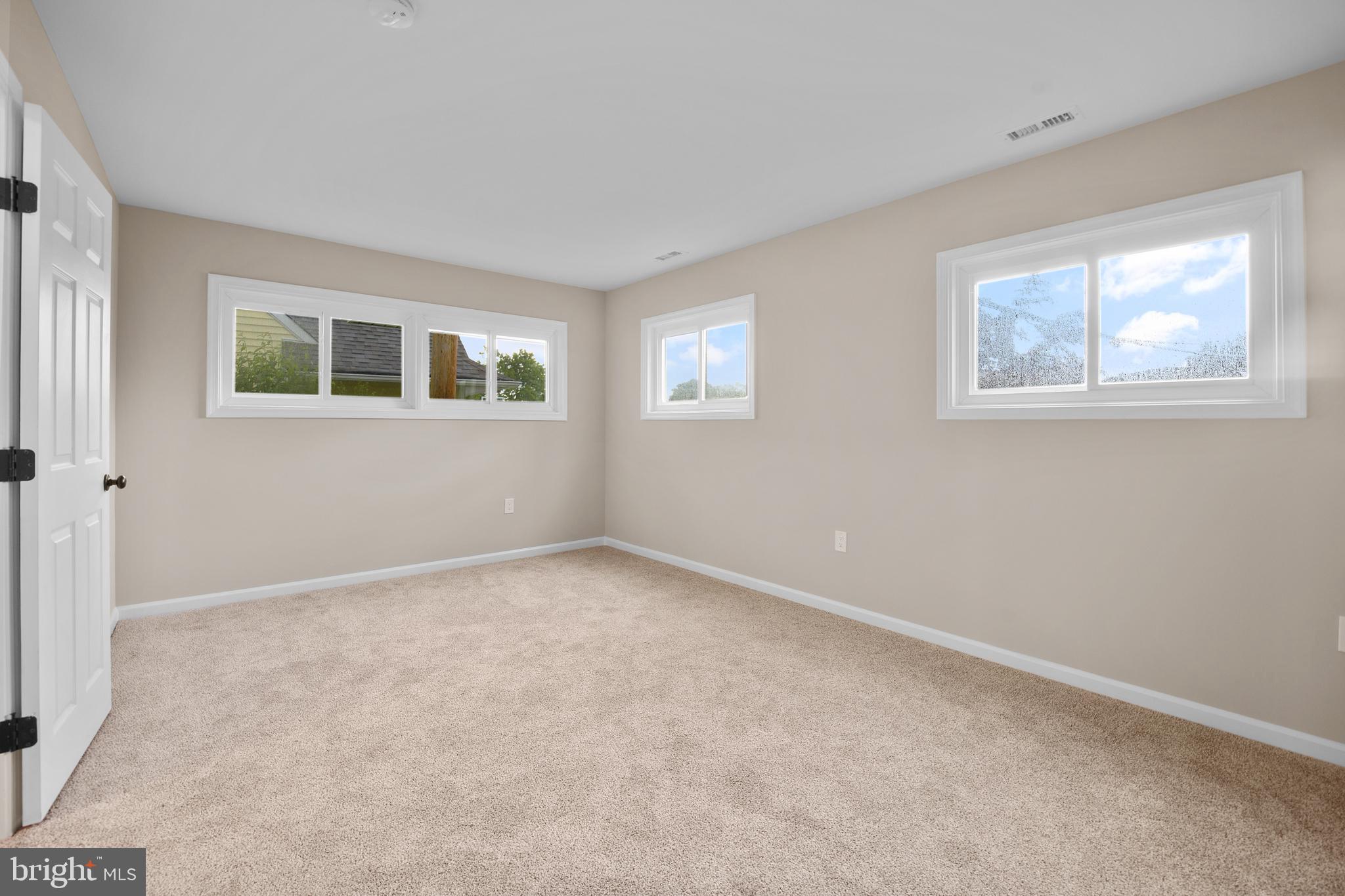 80 Hollow Road Levittown, PA 19056 - Photo 13 of 31 Gallery Image 13