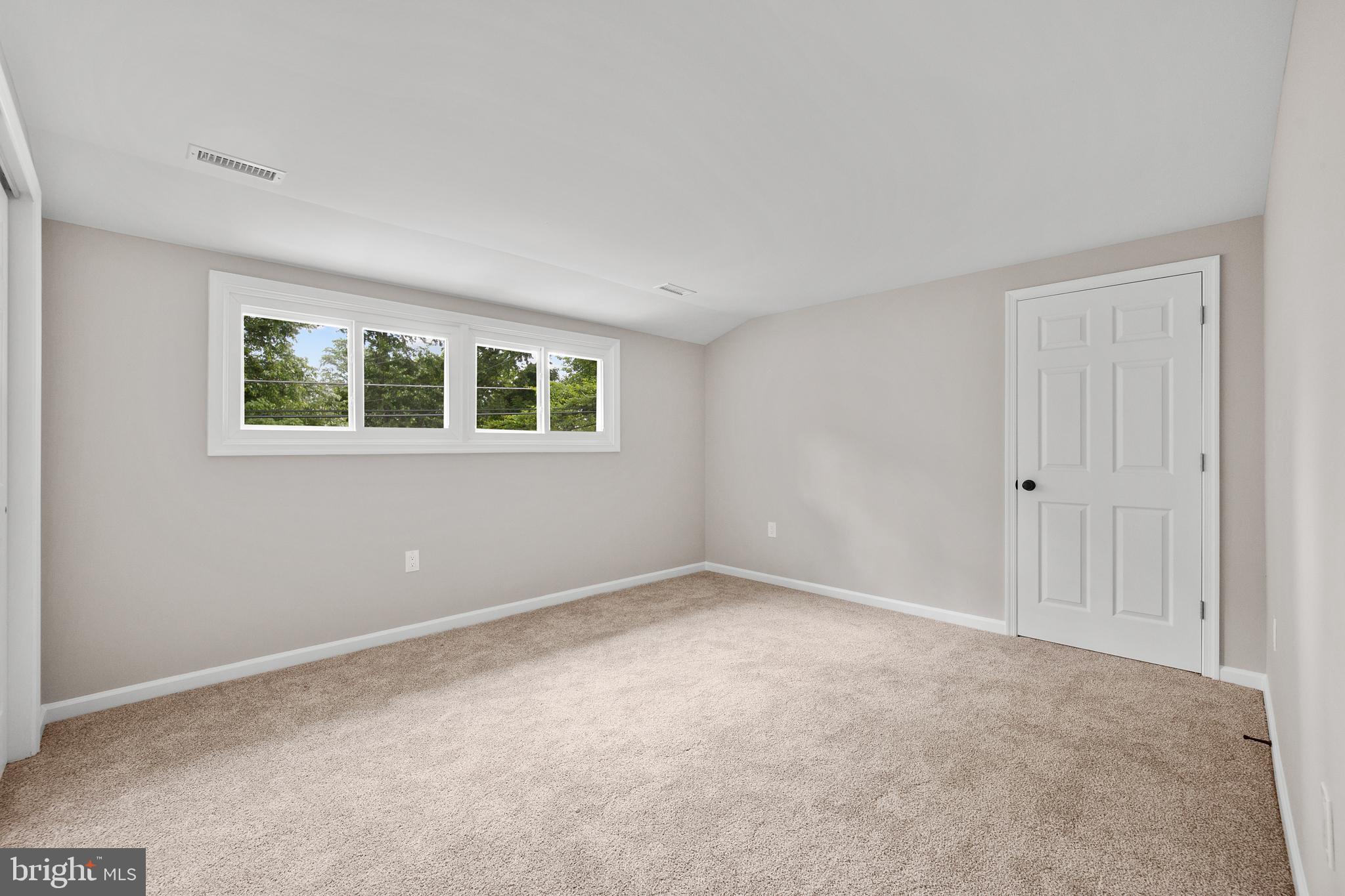 80 Hollow Road Levittown, PA 19056 - Photo 20 of 31 Gallery Image 20