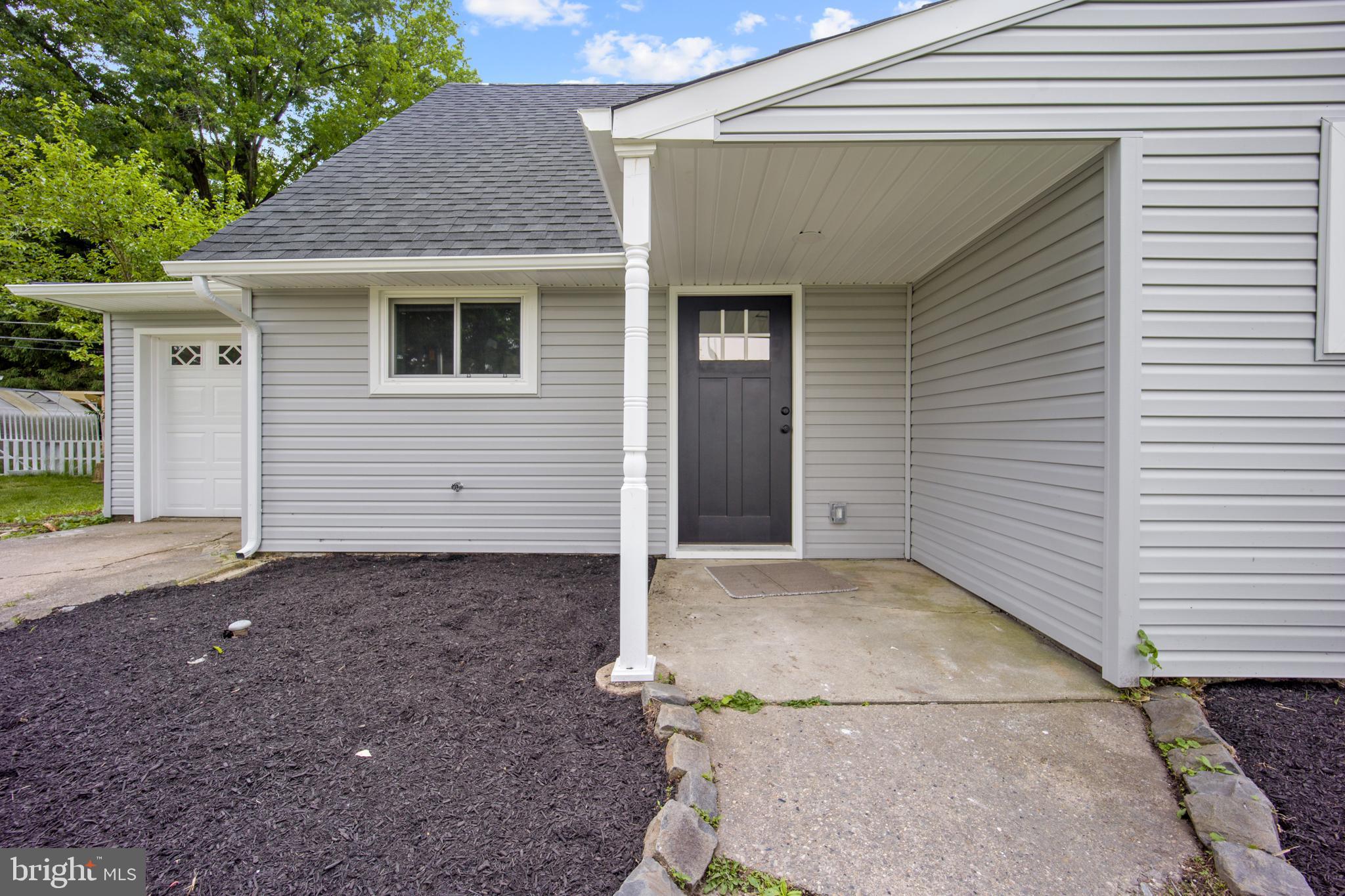 80 Hollow Road Levittown, PA 19056 - Photo 3 of 31 Gallery Image 3