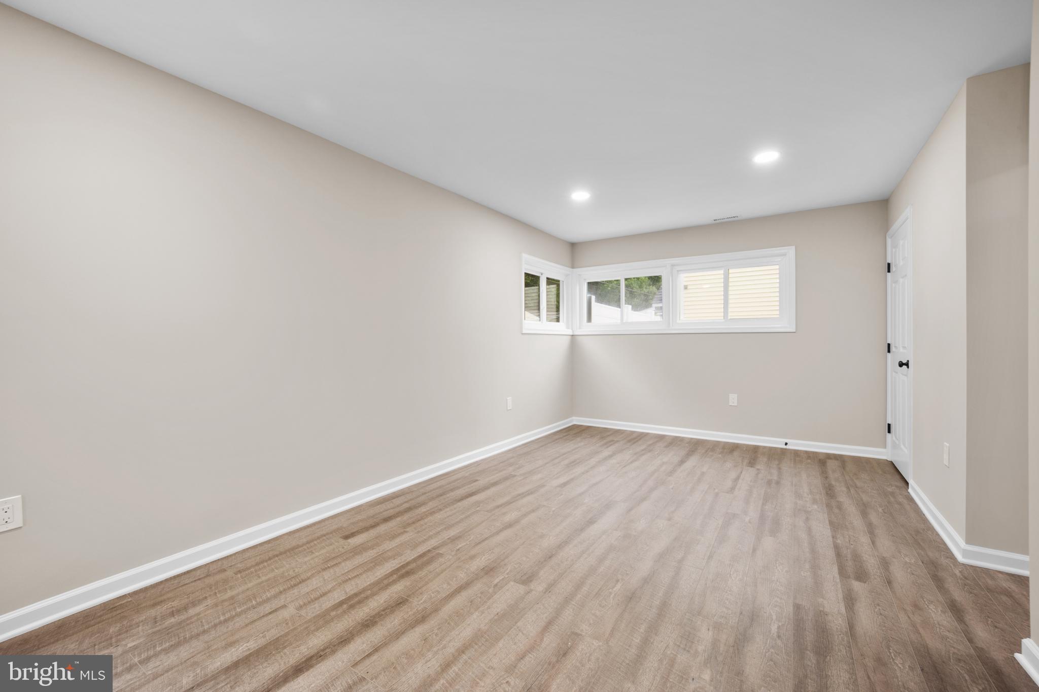 80 Hollow Road Levittown, PA 19056 - Photo 8 of 31 Gallery Image 8