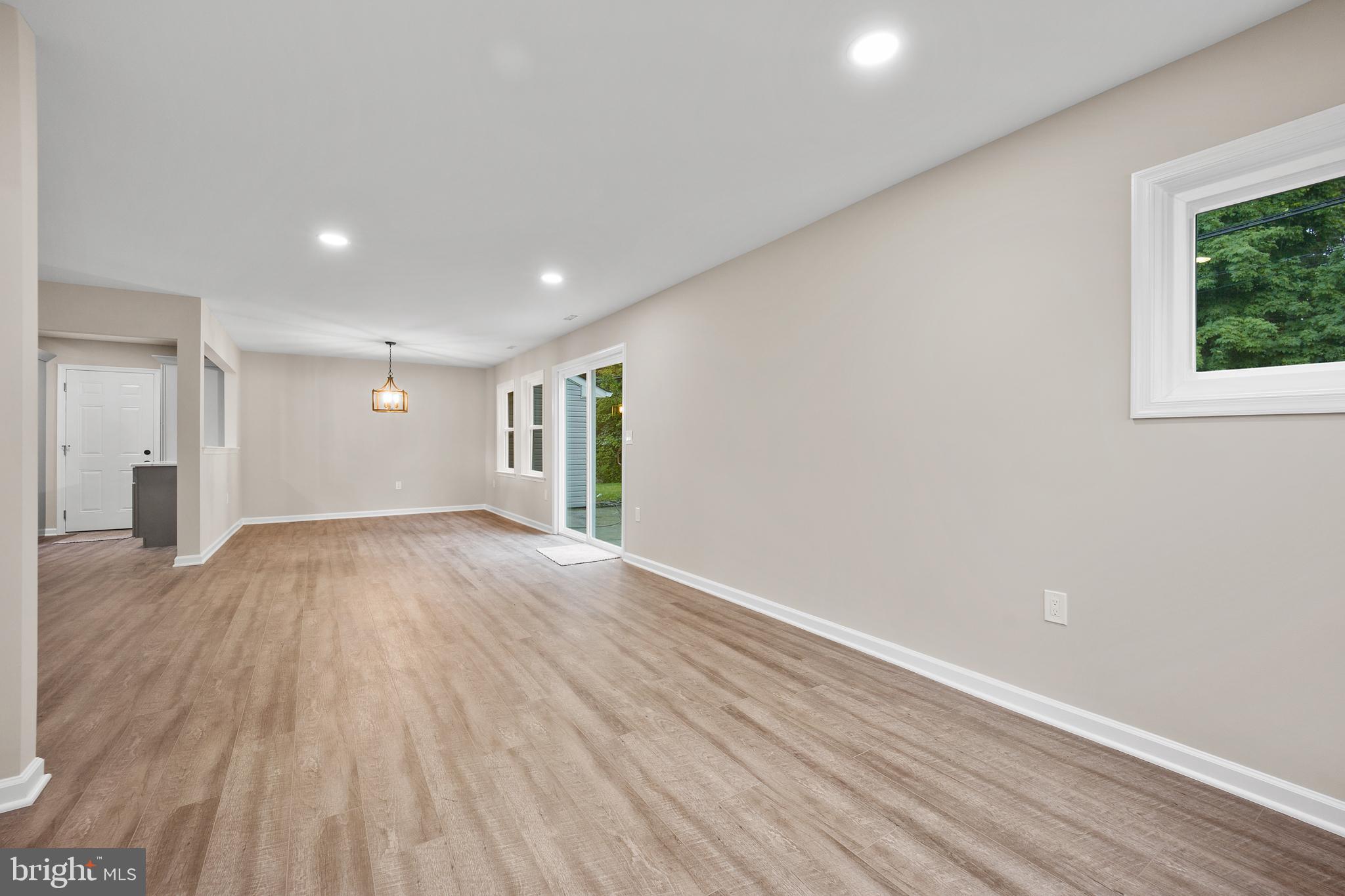 80 Hollow Road Levittown, PA 19056 - Photo 9 of 31 Gallery Image 9