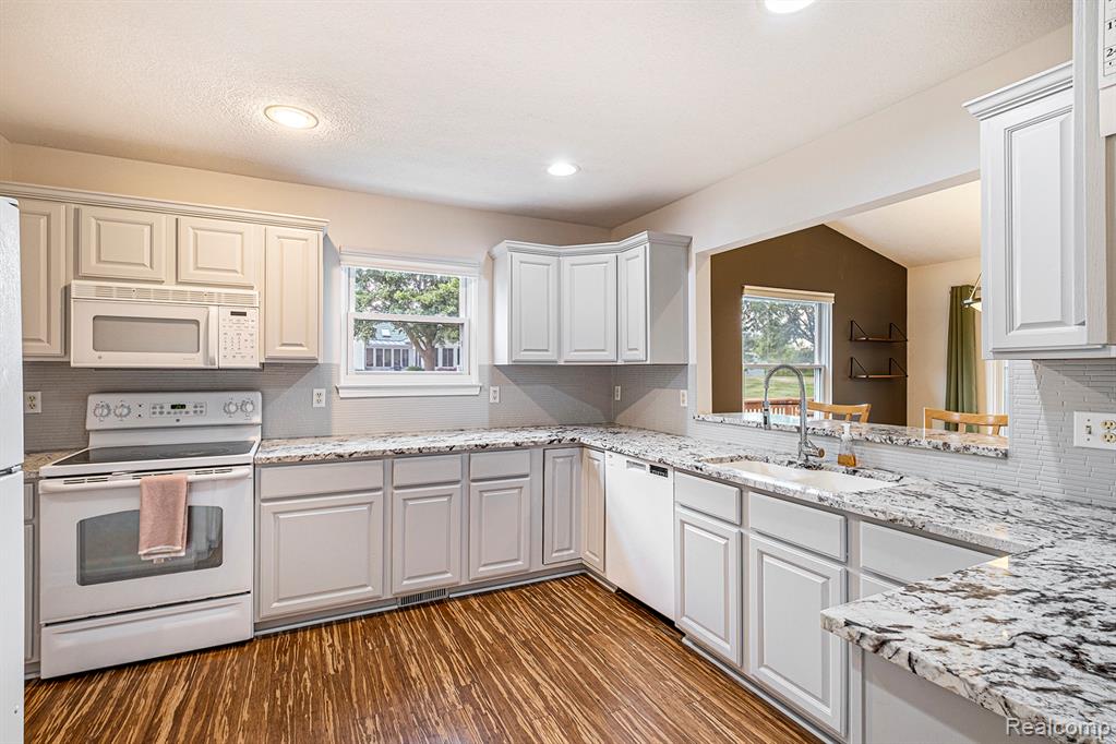 14413 Seymour Road Linden, MI 48451 - Photo 11 of 42 Gallery Image 11
