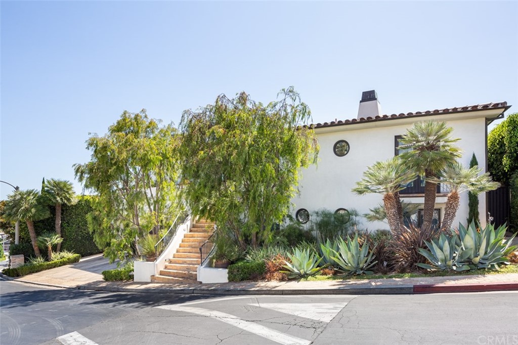 841 Emerald Bay Laguna Beach, CA 92651 - Photo 3 of 31 front view of a house with a street