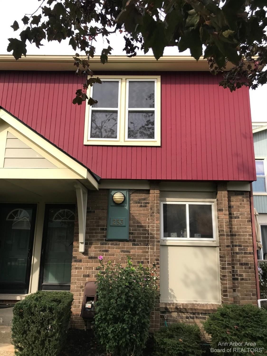 253 North Maple Road Saline, MI 48176 - Photo 1 of 10 Photo 1