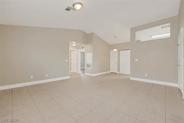 $1,300 | 719 Anne Lane, Henderson, NV 89015