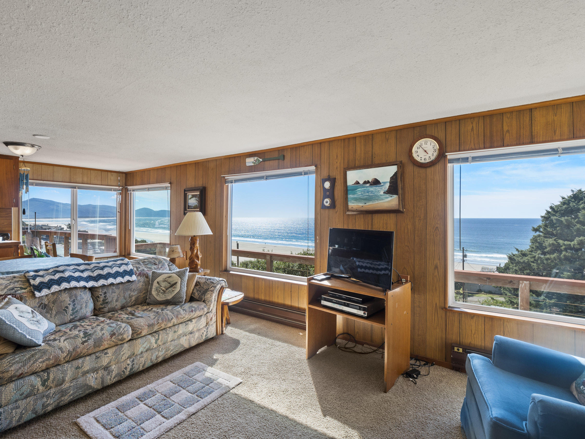 1675 Rosenberg Loop Oceanside, OR 97134 - Photo 11 of 16 P1037332