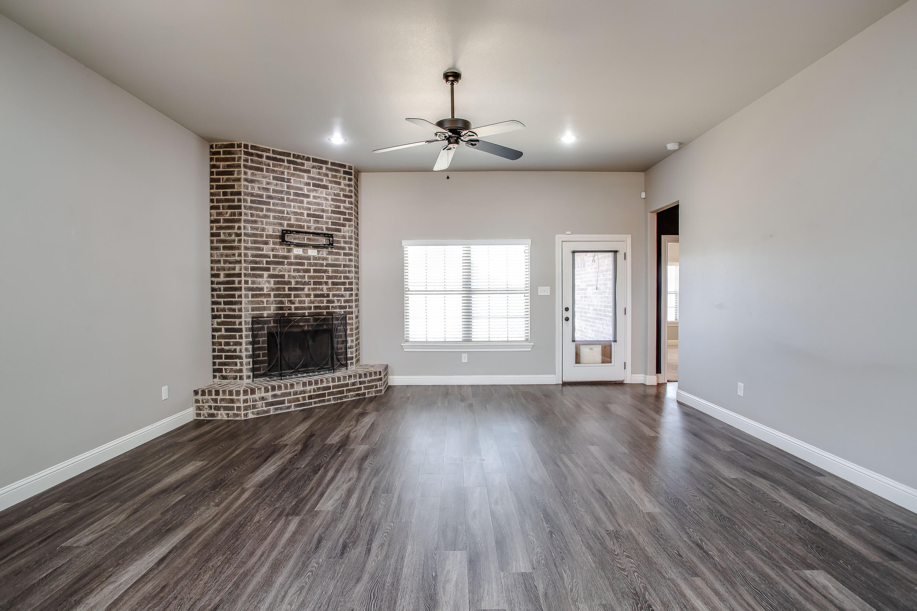 2007 101st Street Lubbock, TX 79423 - Photo 3 of 18 2007-100