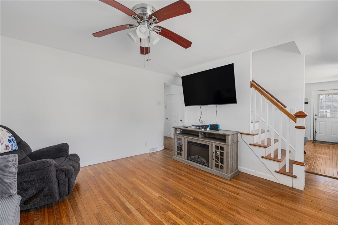 400 Crandall Road Tiverton, RI 02878 - Photo 12 of 32
